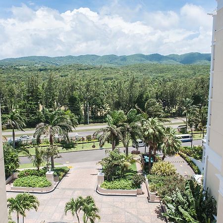Palmyra Luxury Beach Condos Montego Bay Exterior foto