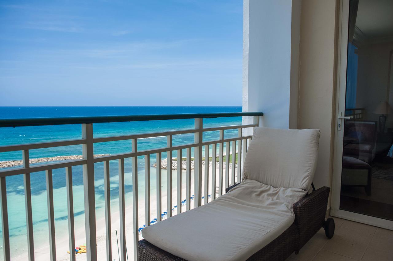 Palmyra Luxury Beach Condos Montego Bay Exterior foto
